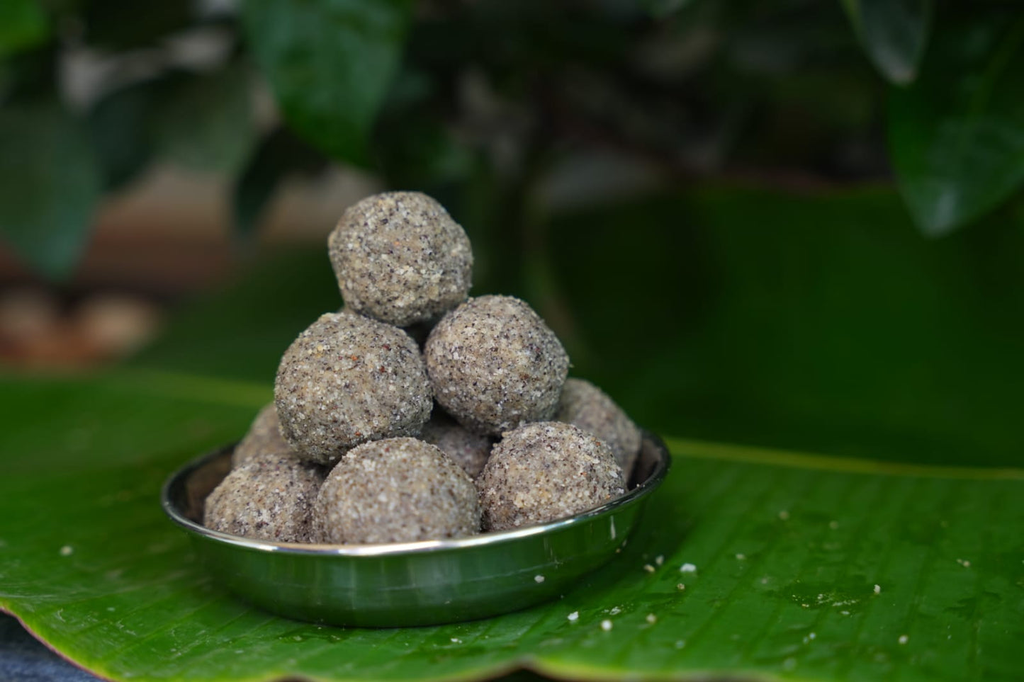 Minapa Laddu