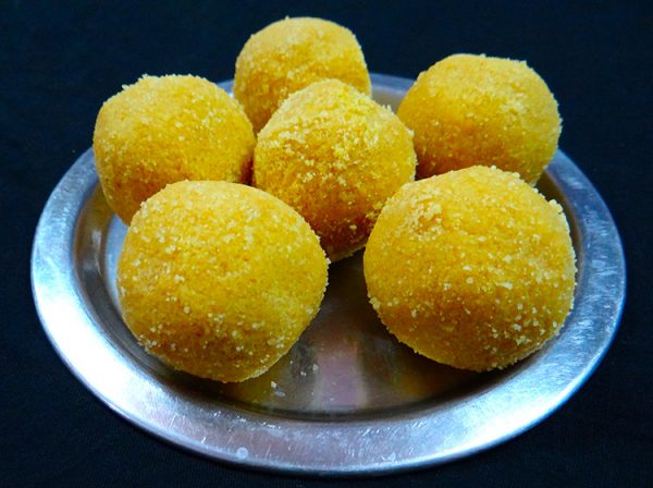Godhuma Laddu